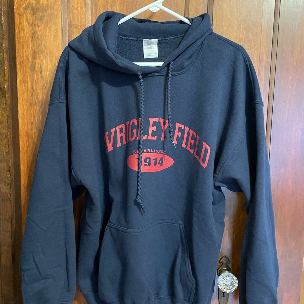 Wrigley Field Navy Blue Hoodie 1914 Large Washed Never Worn